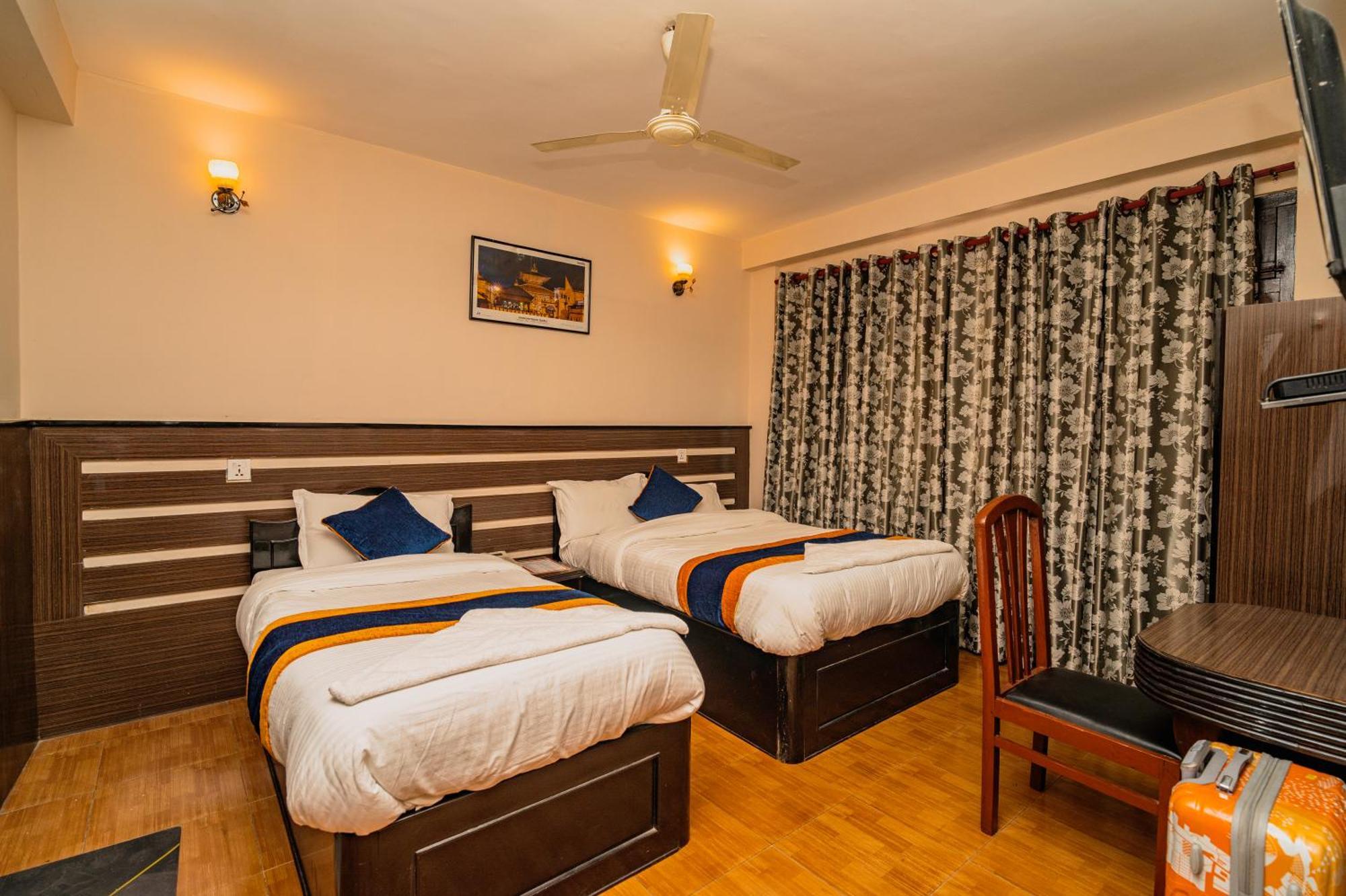 Karma Travellers Home Kathmandu Buitenkant foto