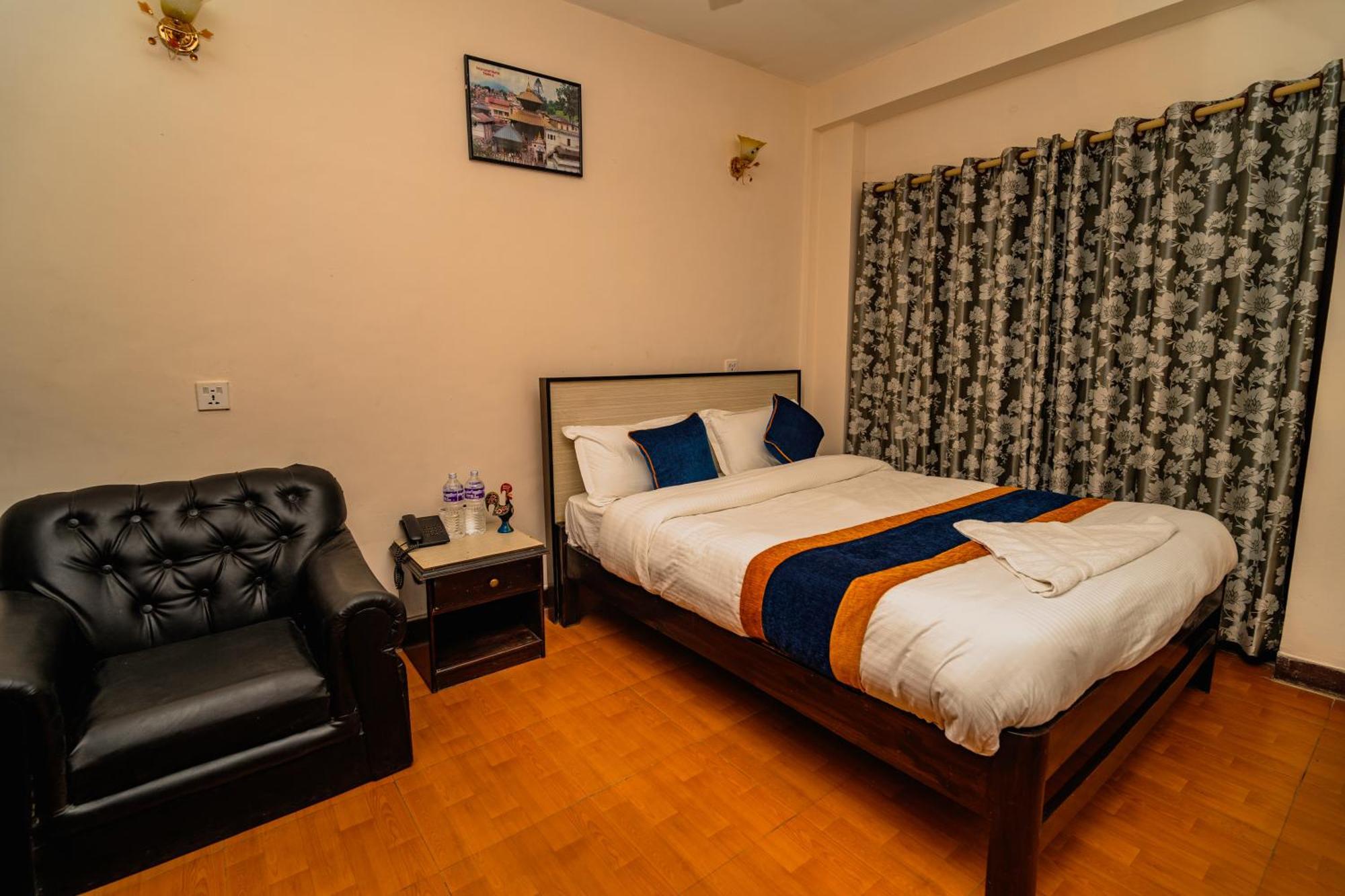 Karma Travellers Home Kathmandu Buitenkant foto